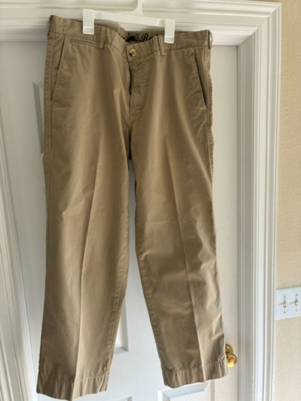Tommy Bahama Men's Khaki pants, 38x32, great condition!